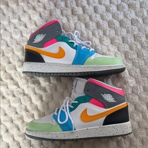 Multicolor Jordon 1’s